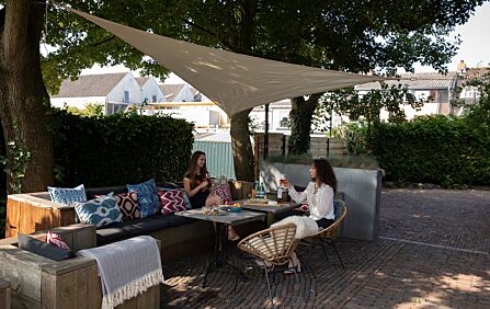 Platinum 4m 90 Degree Triangle Shade Sail Off White Platinum 4m 90 Degree Triangle Shade Sail Off White