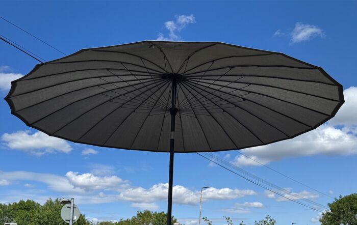 4 Seasons Outdoor Shanghai 3m Round Parasol and 15kg Base - Charcoal