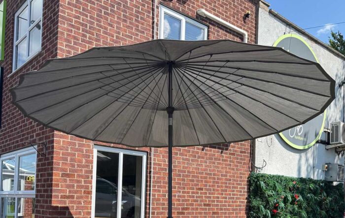 4 Seasons Outdoor Shanghai 3m Round Parasol and 15kg Base - Charcoal 4 Seasons Outdoor Shanghai 3m Round Parasol and 15kg Base - Charcoal