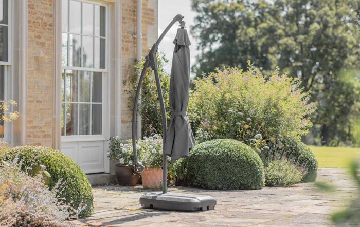 Bramblecrest Gloucester 3 Metre Round Cantilever Parasol - Grey - with FREE Cover