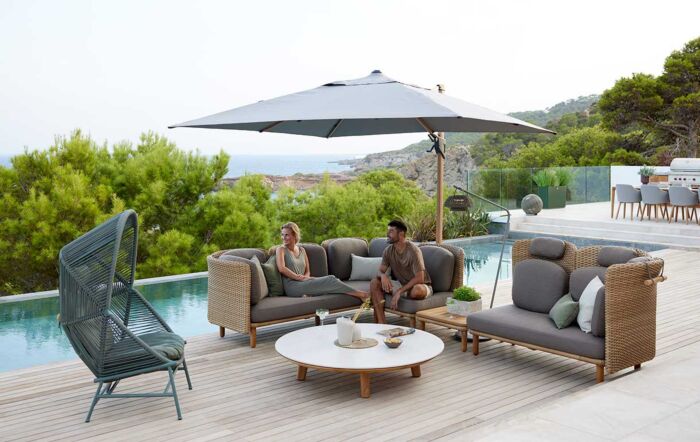 Cane-Line Side Arm Hyde Luxe 3m x 3m Square Grey Parasol With Wood Frame And Base