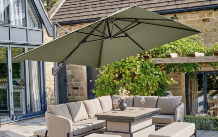 Platinum Challenger Lush Green T2 3m Free Arm Parasol With 90kg Wheeled Base