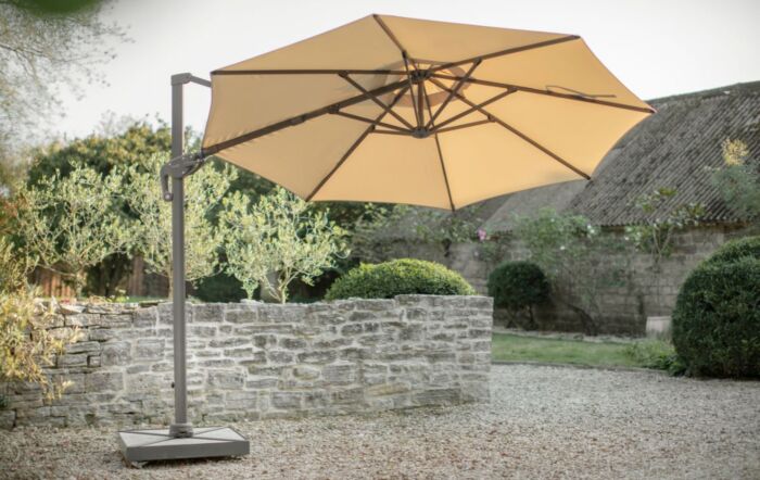 Bramblecrest Chichester 3M Round Sand Parasol - includes Granite Base and Free Cover