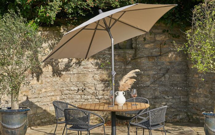 Platinum Riva 2.5 Champagne Round Parasol with 25kg Parasol Base