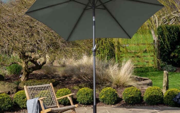 Platinum Riva Olive 2.5mt Parasol & 40kg Wheeled Base