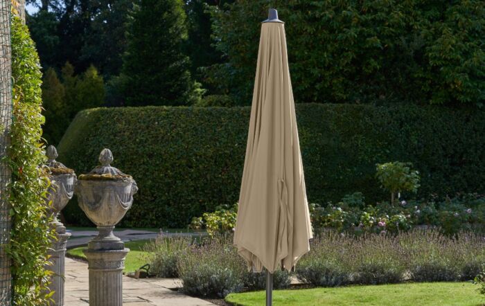 Platinum Riva 3mt Round Champagne Parasol & 40kg Black Wheeled Base