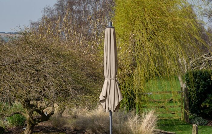 Platinum Riva 3.5mt Taupe Parasol And 40kg Black Wheeled Base