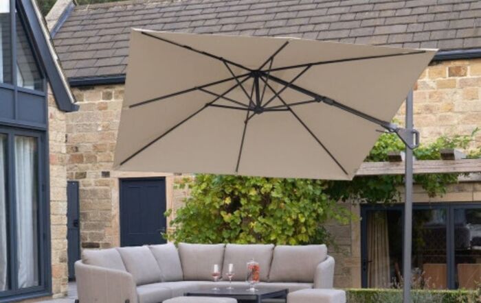 Platinum Voyager T2 Square 2.7m Champagne Free Arm Parasol & 90kg Wheeled Granite Base